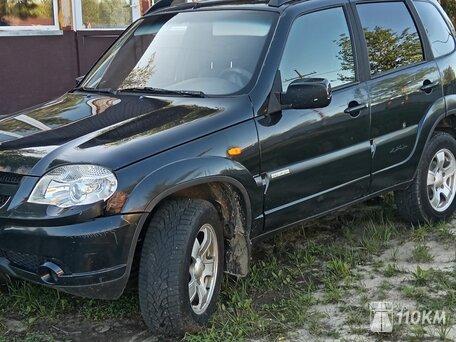 Chevrolet, Niva, 1700, 80, бензин, внедорожник, механика, полный привод, среднее состояние, левый, черный, 250 000 ₽